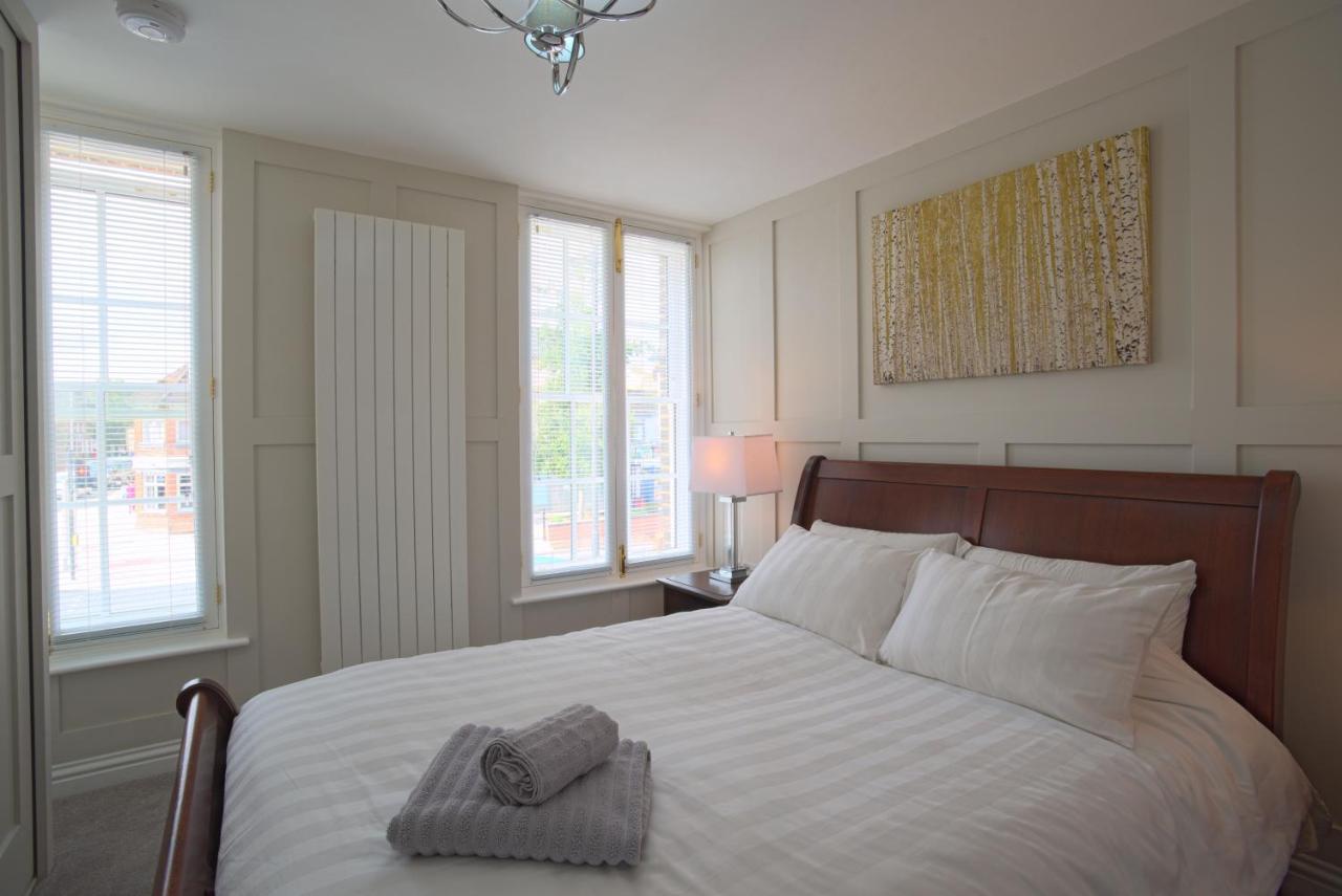 Harper Luxe Serviced Apartments דנסטייבל מראה חיצוני תמונה