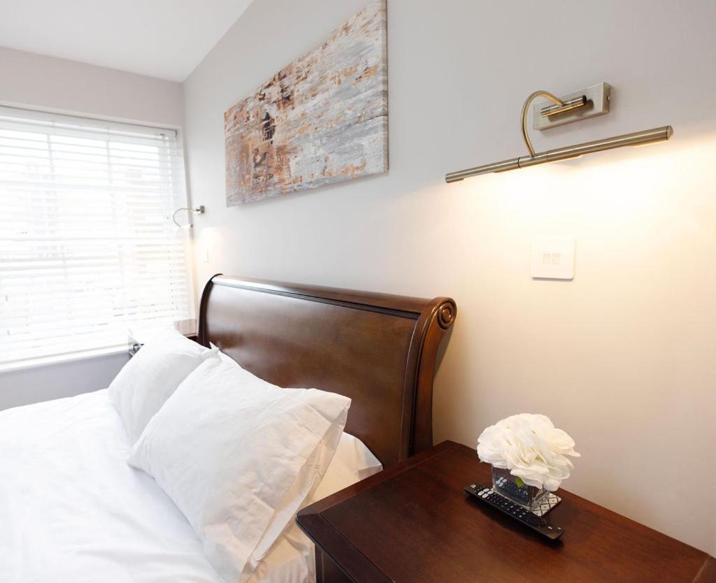 Harper Luxe Serviced Apartments דנסטייבל מראה חיצוני תמונה