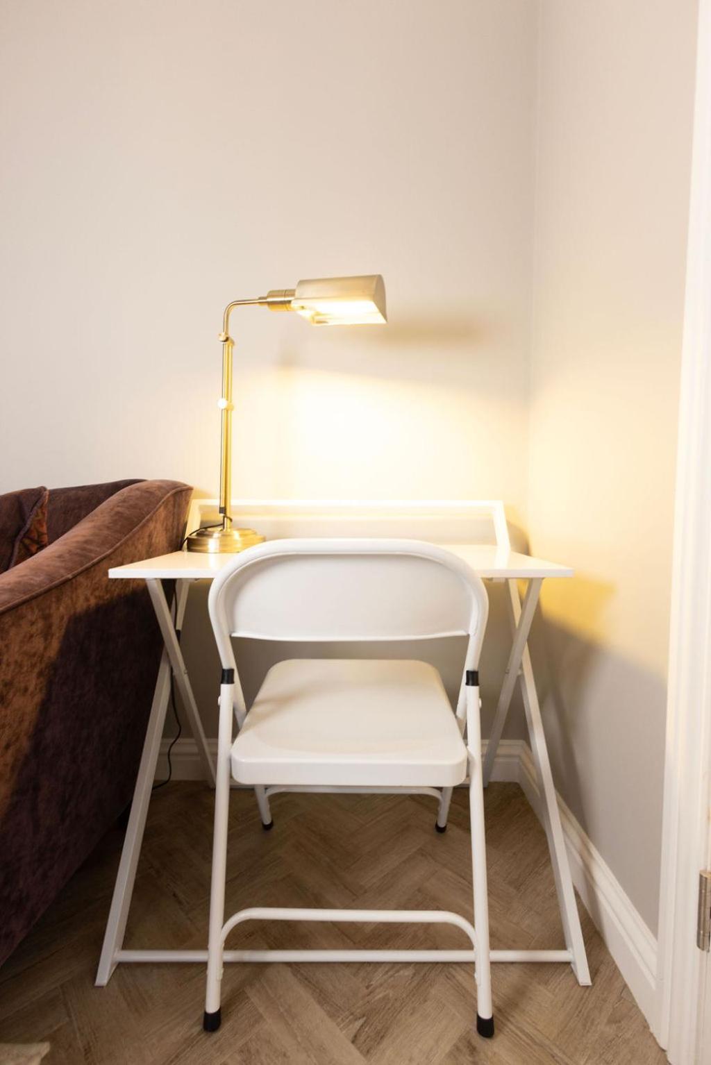 Harper Luxe Serviced Apartments דנסטייבל מראה חיצוני תמונה