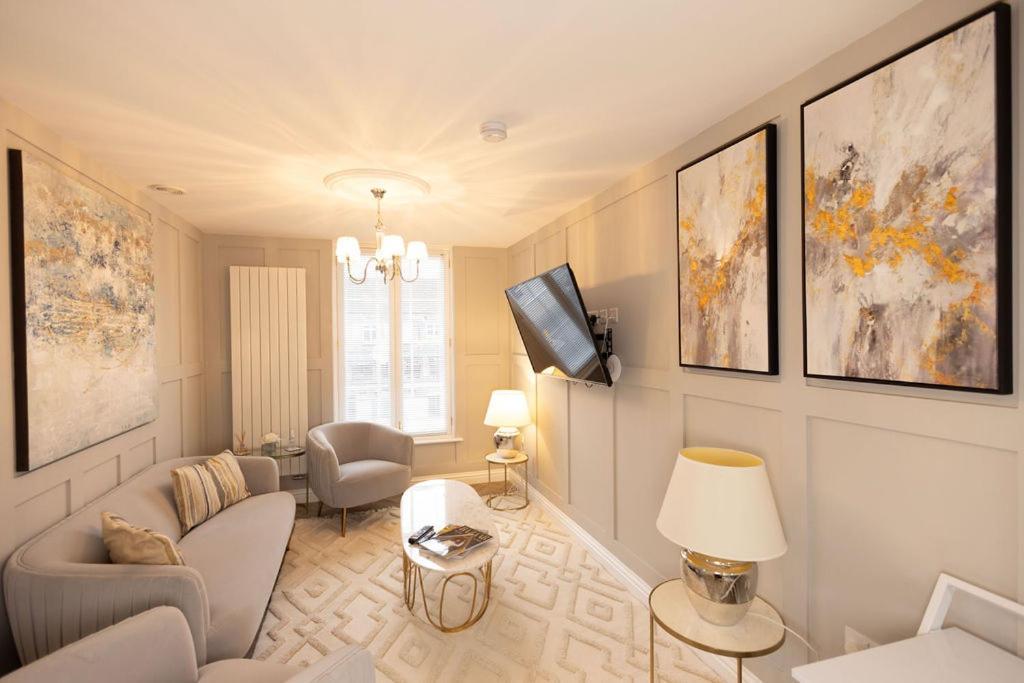 Harper Luxe Serviced Apartments דנסטייבל מראה חיצוני תמונה